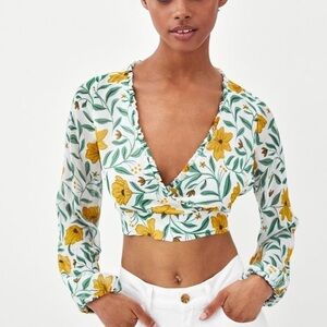 NWOT Zara Floral Crop Top Blouse V Neck TRF